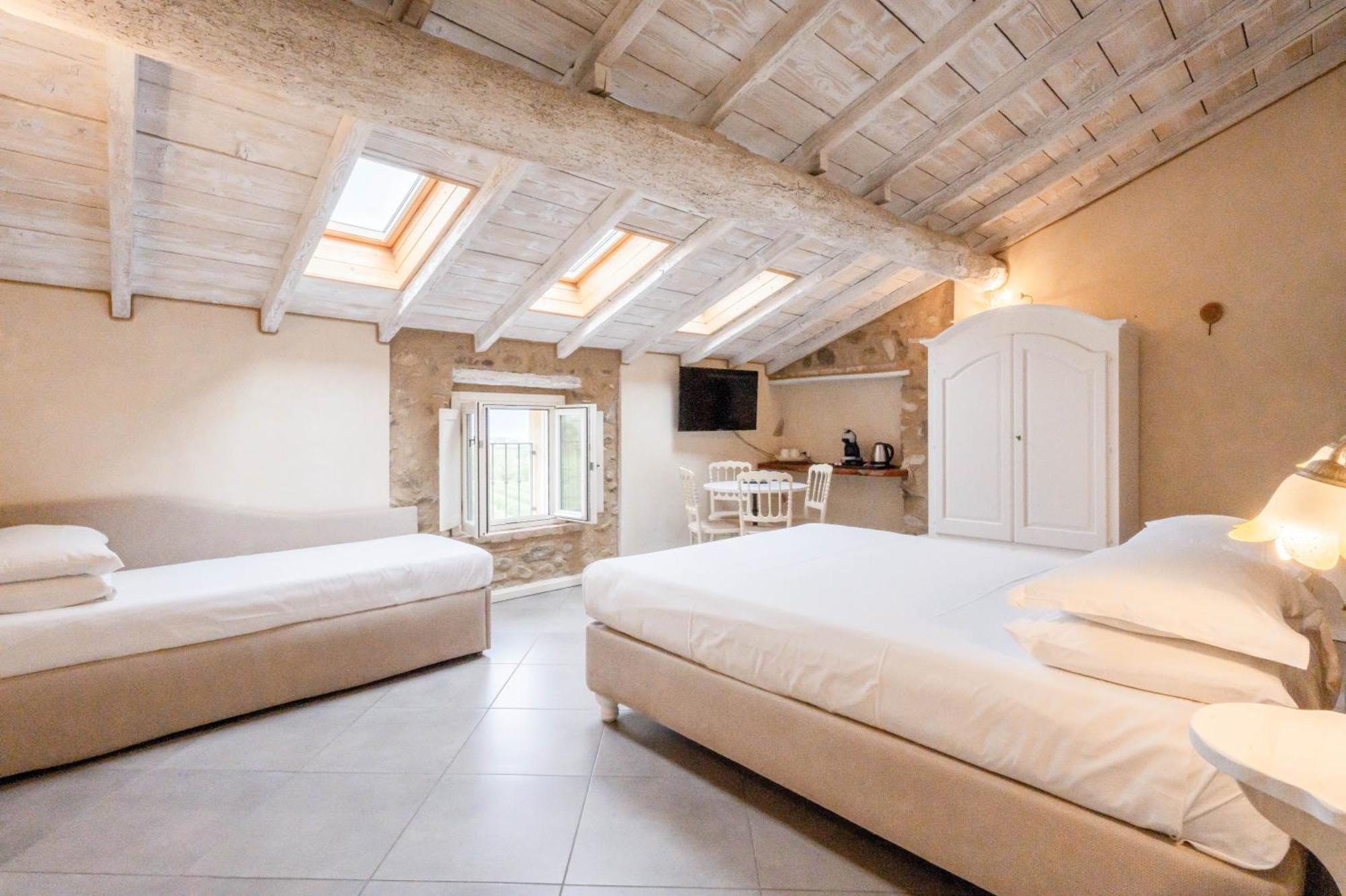 Casal Del Pigno Bed & Breakfast Peschiera del Garda Dış mekan fotoğraf